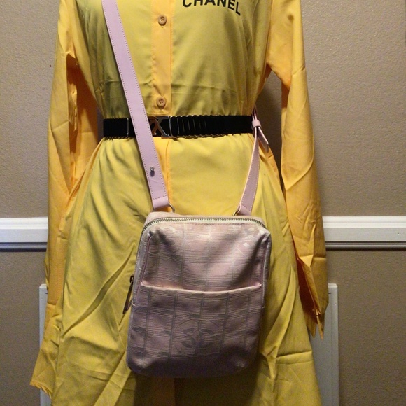 100%Authentic Preloved. Small Chanel crossbody Baby Pink color Square bag - Picture 1 of 12
